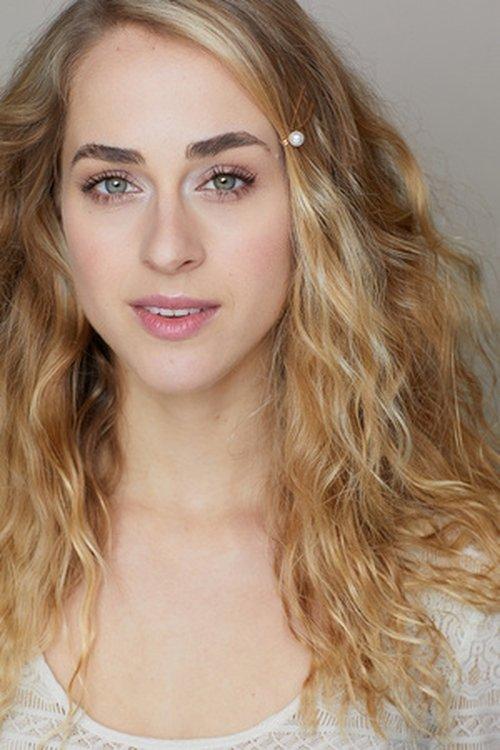 Lucy Powers fotoğrafı