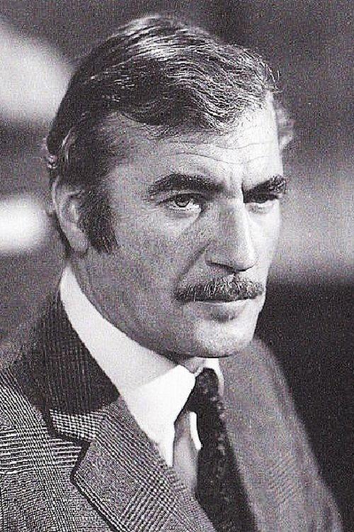 Nigel Davenport fotoğrafı