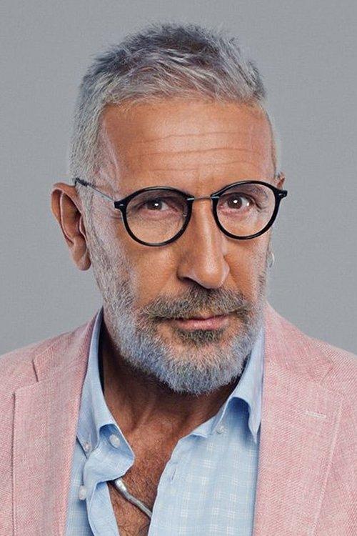 Cem Özer fotoğrafı