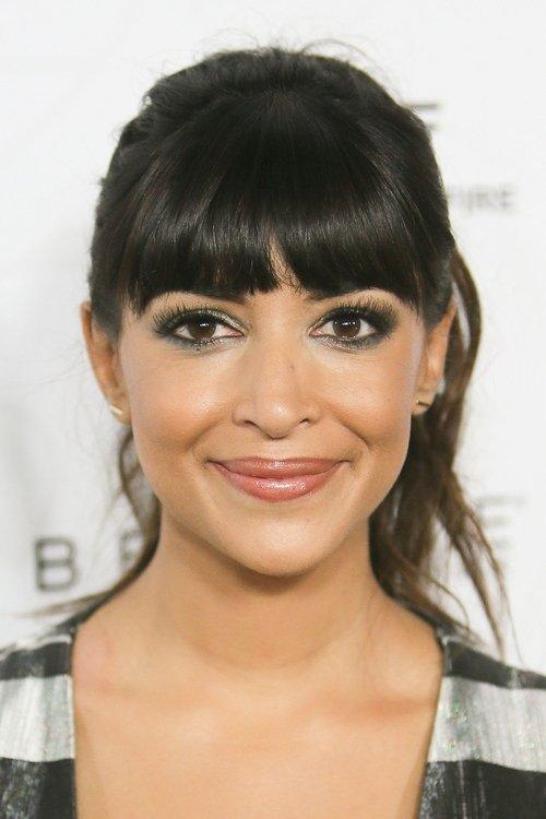 Hannah Simone fotoğrafı