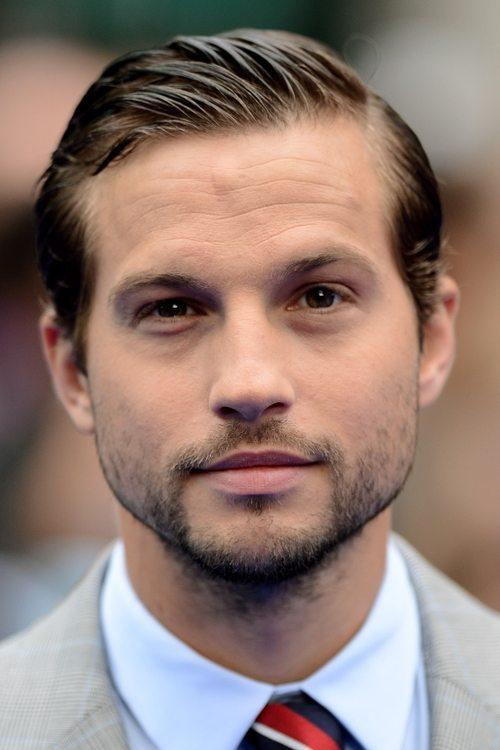 Logan Marshall-Green fotoğrafı