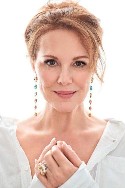Elizabeth Perkins fotoğrafı