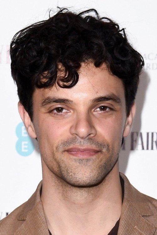 Jacob Fortune-Lloyd fotoğrafı