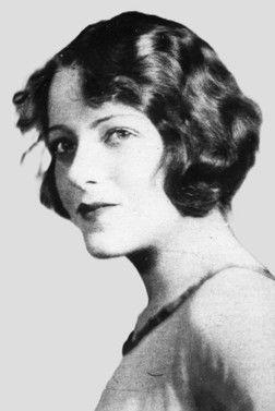 Shirley Warde fotoğrafı