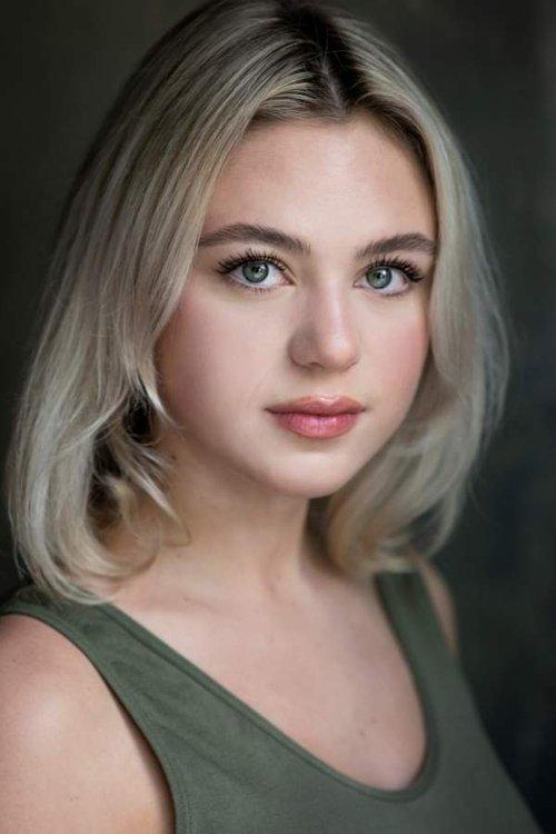Lily Powell fotoğrafı
