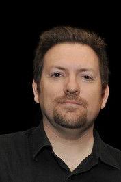 Christopher L. Yost fotoğrafı