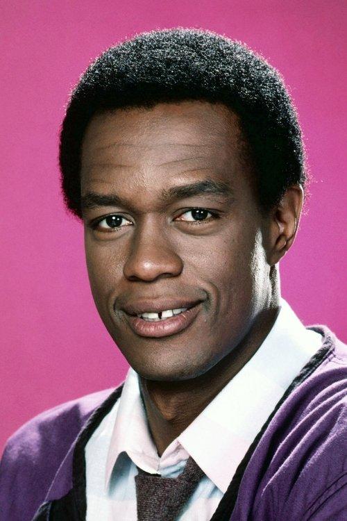 Kevin Peter Hall fotoğrafı