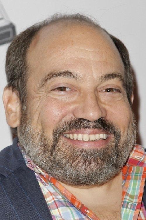 Danny Woodburn fotoğrafı