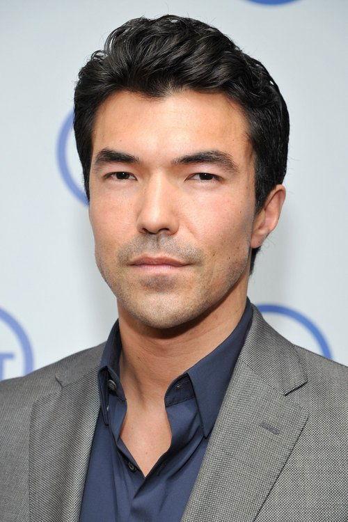 Ian Anthony Dale fotoğrafı