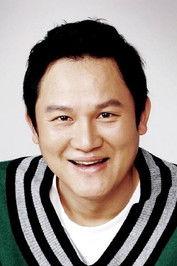 Kang Seong-jin fotoğrafı