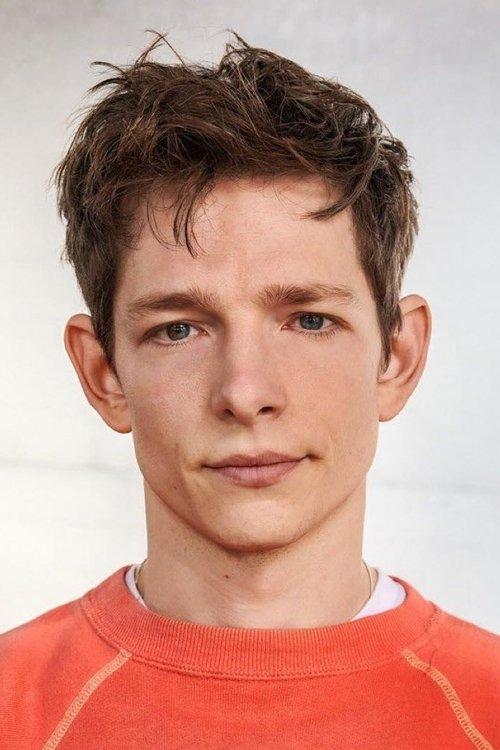 Mike Faist fotoğrafı