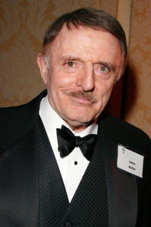 John Astin fotoğrafı