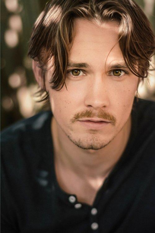 Tom Stevens fotoğrafı