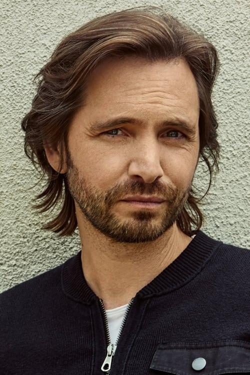 Aaron Stanford fotoğrafı