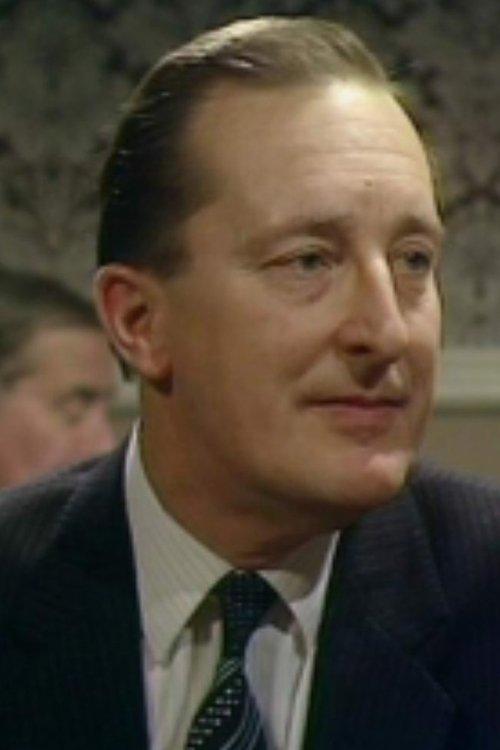 Peter Cellier fotoğrafı