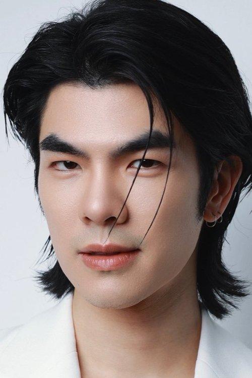 Phakphum Romsaithong fotoğrafı