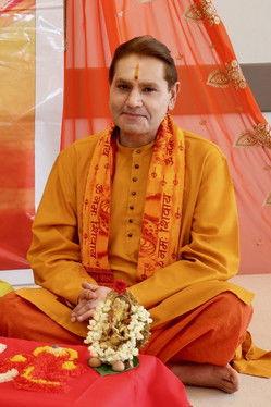 Dr Raj Pandit Sharma fotoğrafı