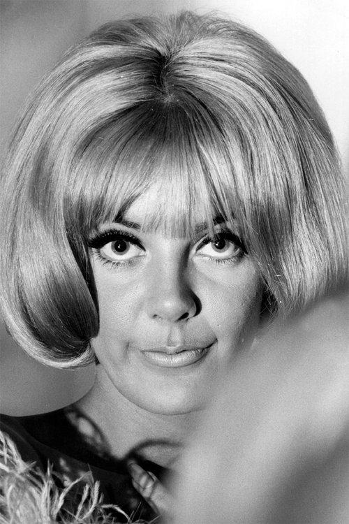 Aimi MacDonald fotoğrafı