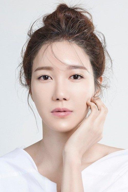 Lee Ji-ah fotoğrafı