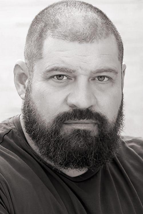 Brad William Henke fotoğrafı