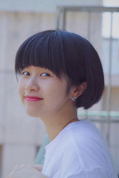 Violet He fotoğrafı