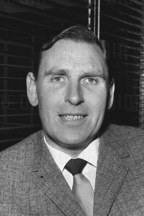 Kenneth Wolstenholme fotoğrafı