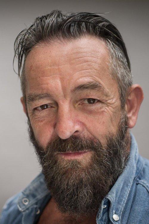 Francis Magee fotoğrafı