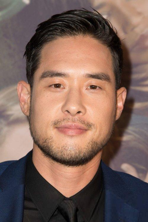 Raymond Lee fotoğrafı