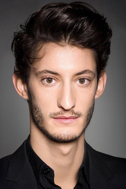 Pierre Niney fotoğrafı