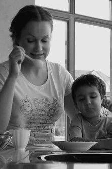 Moms Are Simply Waiting for Us film afişi