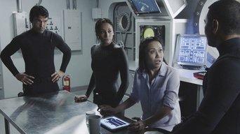 Ke iho mai nei ko luna (Those Above Are Descending)