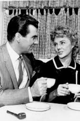 The Young Marrieds dizi afişi