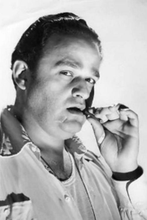 Dan Seymour fotoğrafı