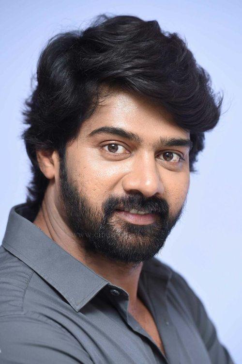 Naveen Chandra fotoğrafı
