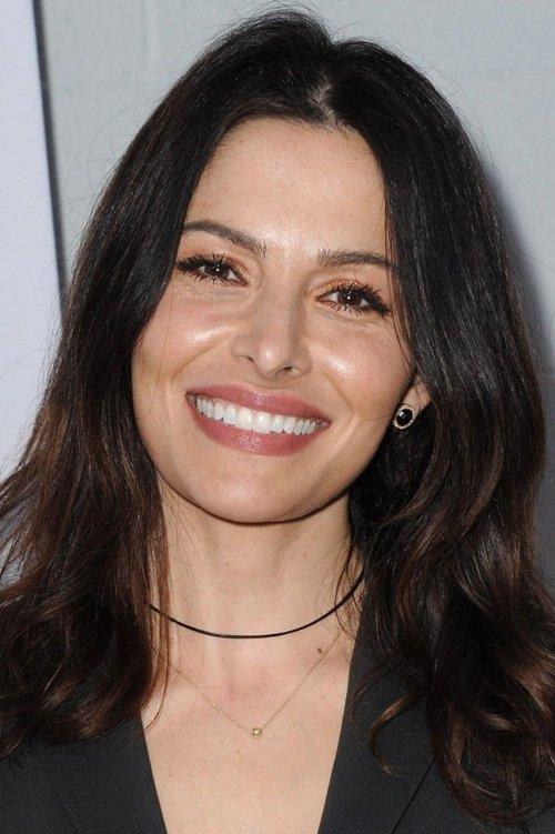 Sarah Shahi fotoğrafı