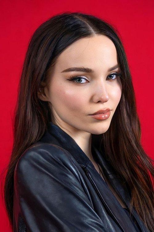 Dove Cameron fotoğrafı