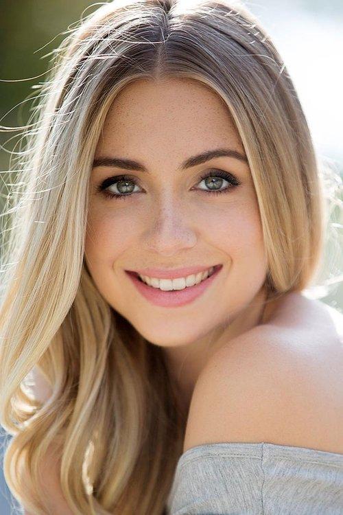 Julia Dennis fotoğrafı