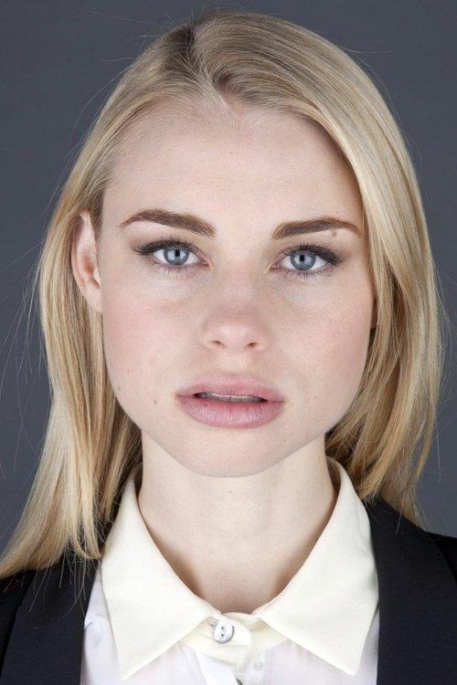 Lucy Fry fotoğrafı