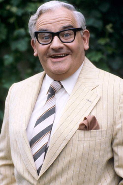 Ronnie Barker fotoğrafı