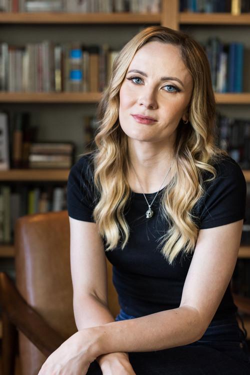 Dr. Emily Zarka fotoğrafı