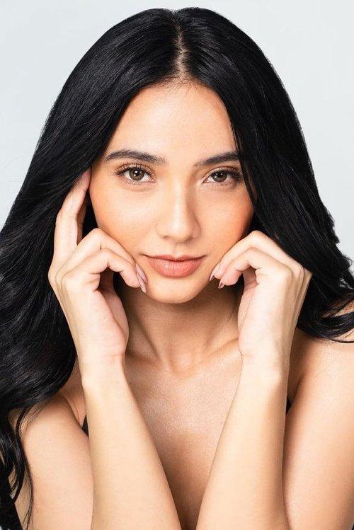 Adrianna So fotoğrafı