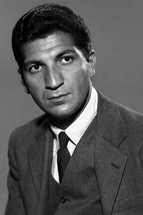 Nicholas Georgiade fotoğrafı