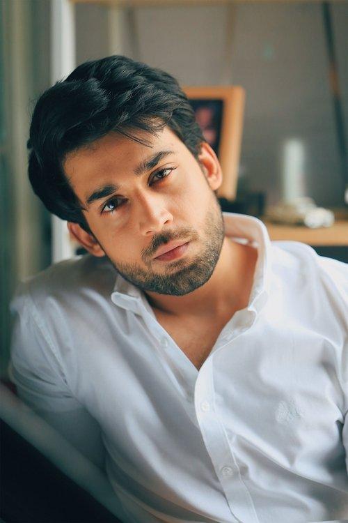 Bilal Abbas Khan fotoğrafı