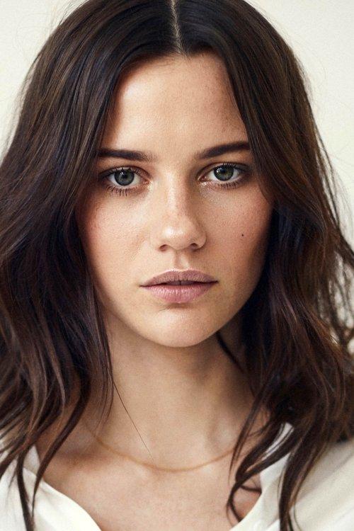 Lily Sullivan fotoğrafı