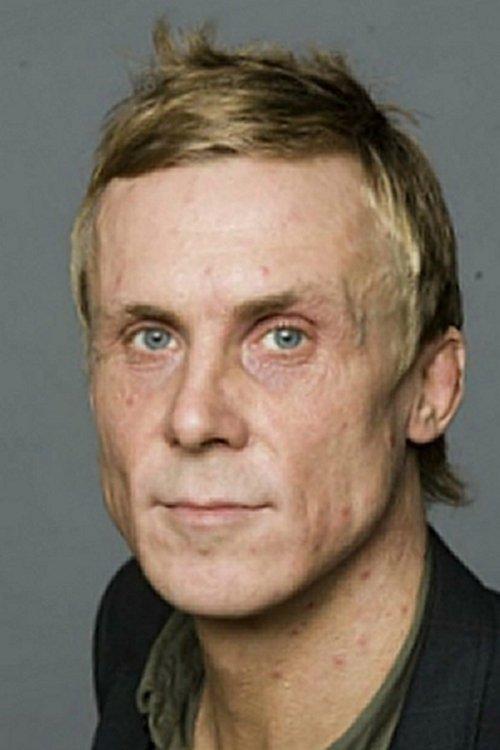 Simon Norrthon fotoğrafı